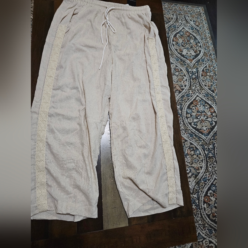 Elegant Beige Wide-Leg Pants for Women - Picture 2 of 11